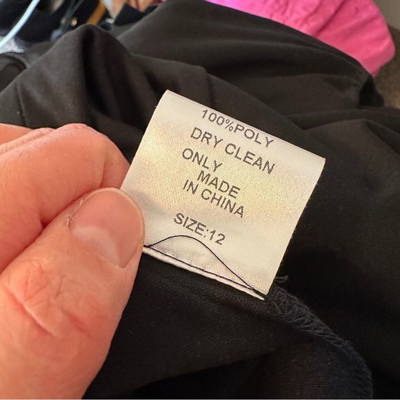 Tadashi Shoji Collection ruffled crepe v-neck 100% silk sleeveless dress - Picture 16 of 17